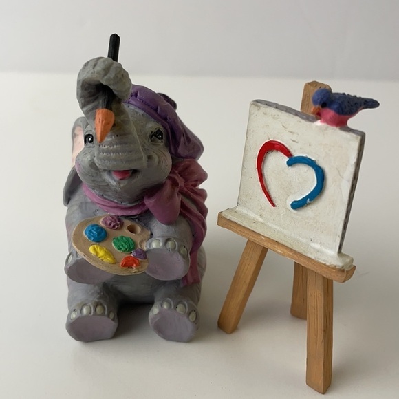 Luckyphants  Elephant Artist Painting Heart Picture on Isle With Tiny Bird - Picture 6 of 12